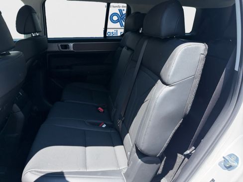 Used 2026 Hyundai Santa Fe SEL AWD/4WD image 18