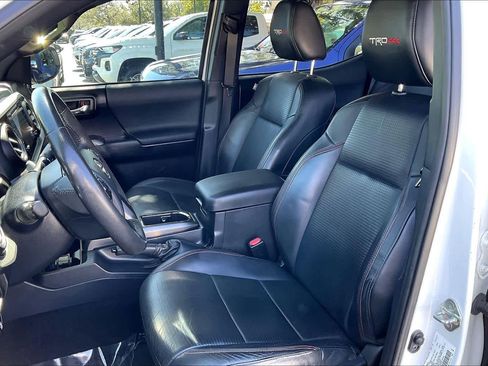 Used 2017 Toyota Tacoma TRD Pro image 24