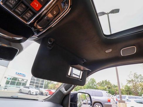 Used 2022 Jeep Grand Wagoneer Series III w/ Rear Seat Video Group 1 image 79