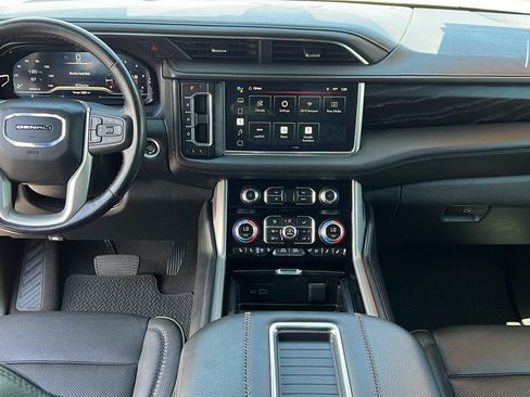 Certified 2022 GMC Yukon Denali w/ Denali Ultimate Package AWD/4WD image 20