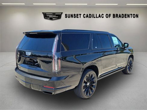 New 2026 Cadillac Escalade ESV Platinum Sport w/ LPO, ONYX Package image 5