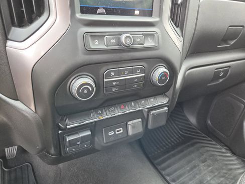 Used 2021 Chevrolet Silverado 1500 Custom RWD image 22