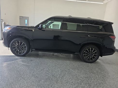 New 2026 INFINITI QX80 Autograph image 2