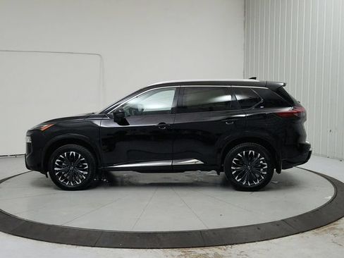 Used 2024 Nissan Rogue Platinum FWD image 4