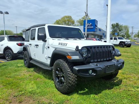 Used 2022 Jeep Wrangler Unlimited Sport AWD/4WD image 3
