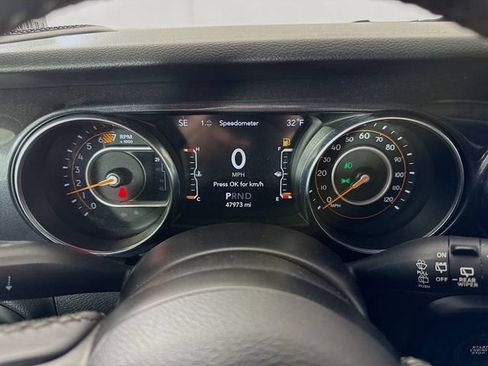 Used 2022 Jeep Wrangler Unlimited Sport AWD/4WD image 12