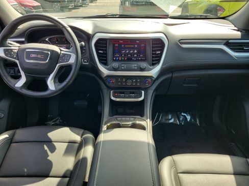 Used 2023 GMC Acadia SLT w/ Preferred Package FWD image 9