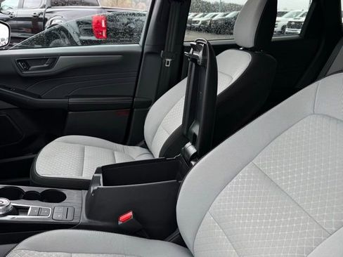Certified 2024 Ford Escape Active AWD/4WD image 32