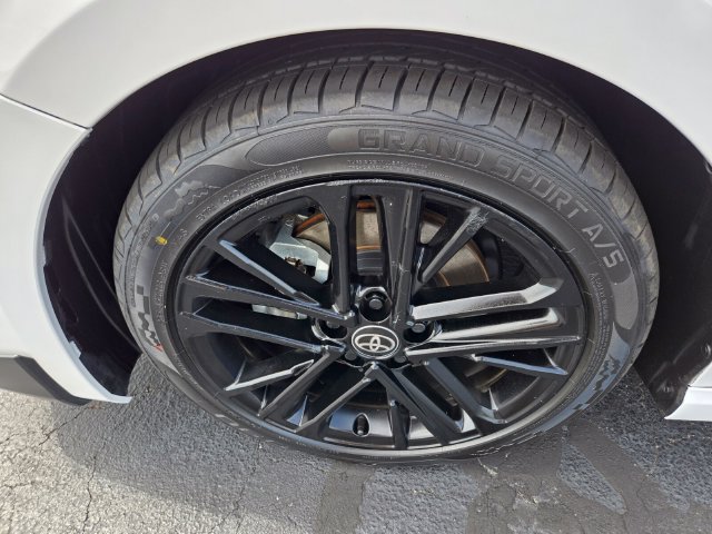 Used 2025 Toyota Camry SE FWD image 21