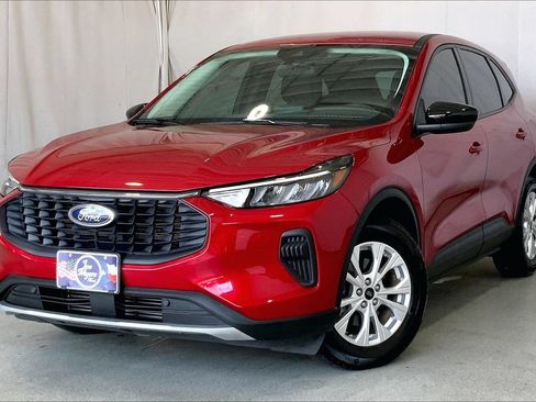 Used 2025 Ford Escape Active FWD image 12