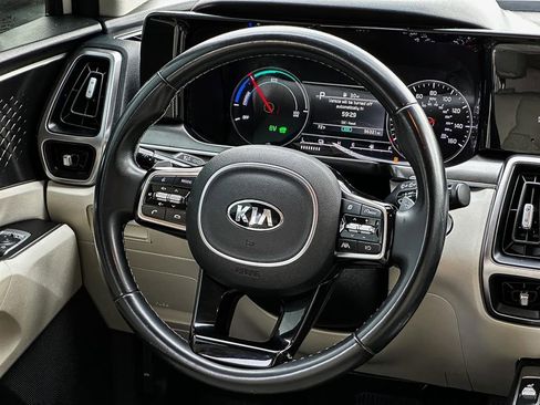 Used 2021 Kia Sorento S image 31