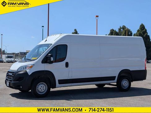 Used 2025 RAM ProMaster 3500 w/ Convenience Group FWD image 3