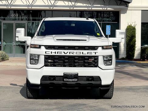 Used 2023 Chevrolet Silverado 2500 LT image 2