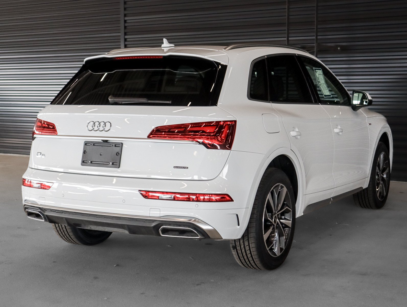 Used 2023 Audi Q5 2.0T Premium w/ Convenience Package AWD/4WD image 14