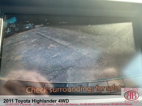 Used 2011 Toyota Highlander SE w/ Tow Pkg image 19