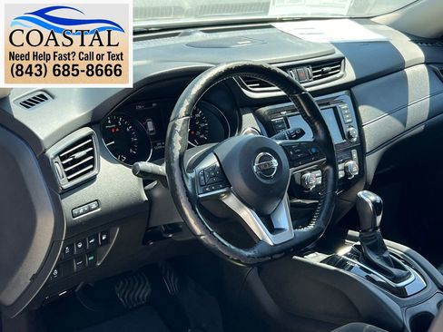 Used 2020 Nissan Rogue SV w/ Sun & Sound Touring Package FWD image 7
