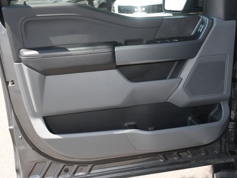 Used 2024 Ford F150 XLT w/ Mobile Office Package image 9