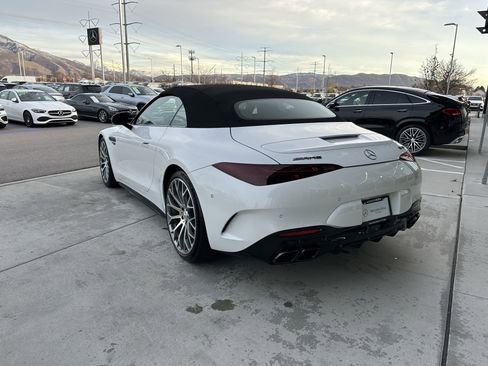 Used 2022 Mercedes-Benz SL 63 AMG 4MATIC image 8