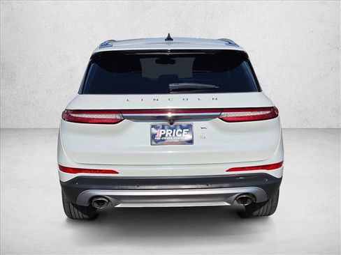 Used 2021 Lincoln Corsair FWD w/ Rear Removable Package Tray image 7