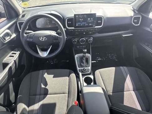 Certified 2026 Hyundai Venue SEL FWD image 12