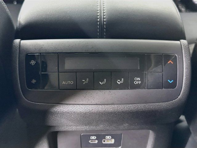 Used 2023 Nissan Pathfinder SV w/ SV Premium Package AWD/4WD image 25