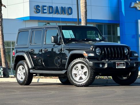 Used 2022 Jeep Wrangler Unlimited Sport image 2