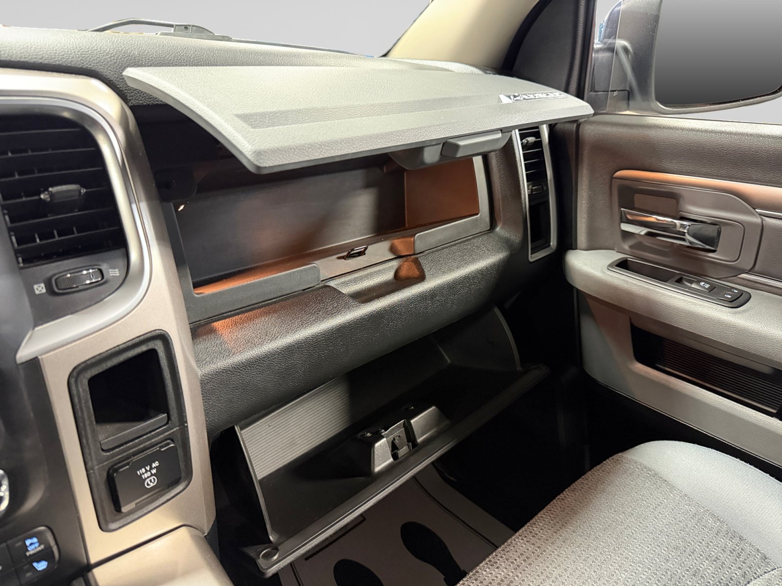 Used 2016 RAM 1500 Big Horn AWD/4WD image 35