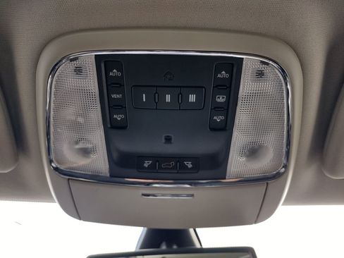 Used 2013 Jeep Grand Cherokee Overland w/ Advance Technology Group image 31