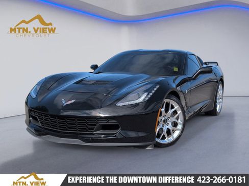 Used 2017 Chevrolet Corvette Stingray Coupe w/ 1LT image 1