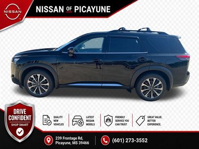 New 2026 Nissan Pathfinder Platinum w/ Cargo Package