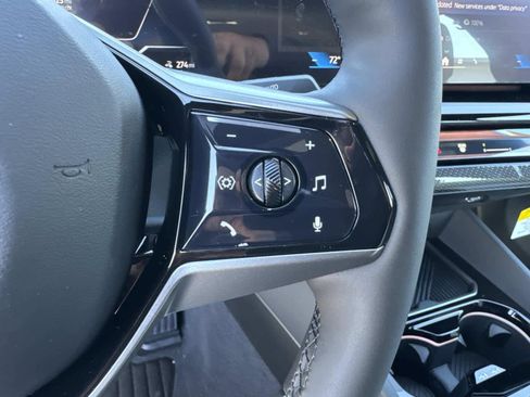 New 2026 BMW i5 eDrive40 w/ Premium Package image 28