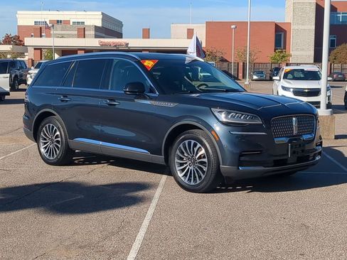 Used 2023 Lincoln Aviator Reserve w/ Elements Package Plus image 2