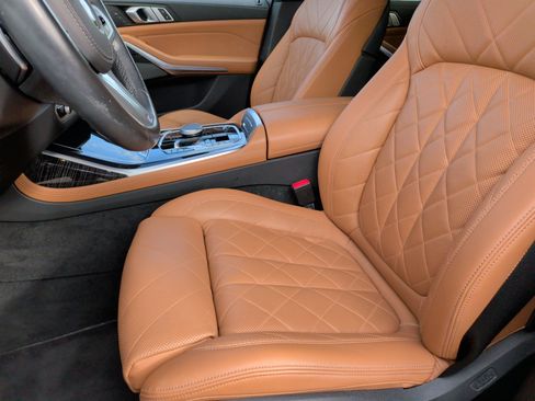 Certified 2023 BMW X7 xDrive40i w/ M Sport Package image 26