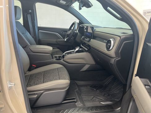 Used 2024 Chevrolet Colorado ZR2 w/ Technology Package image 36