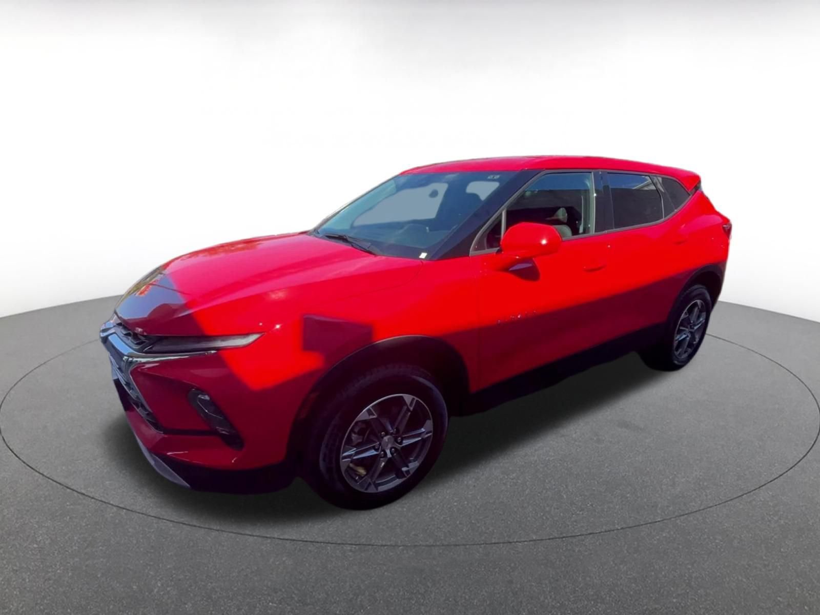 Used 2026 Chevrolet Blazer LT FWD image 7