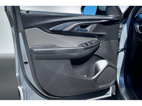 Used 2023 Chevrolet TrailBlazer LT AWD/4WD image 18