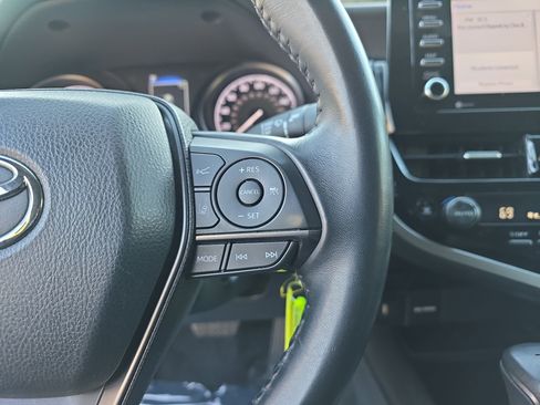 Used 2024 Toyota Camry SE image 17