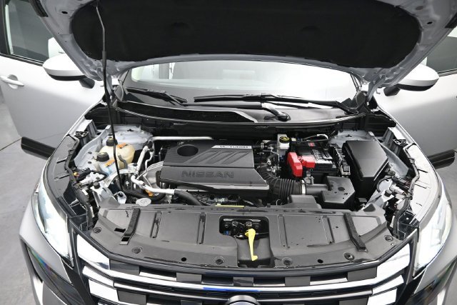 Used 2025 Nissan Rogue SV FWD image 21