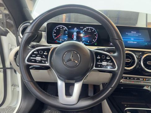 Used 2020 Mercedes-Benz CLA 250 image 18