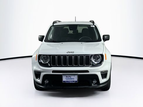 Used 2022 Jeep Renegade Latitude w/ Convenience Group image 2