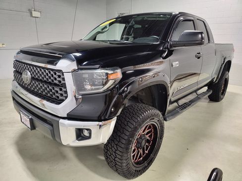 Used 2019 Toyota Tundra SR5 w/ TRD Off Road Package AWD/4WD image 26