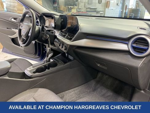 Used 2024 Chevrolet Trax LS FWD image 37