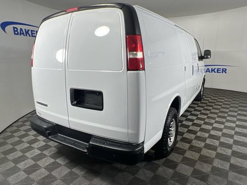 Used 2019 Chevrolet Express 2500 RWD image 8