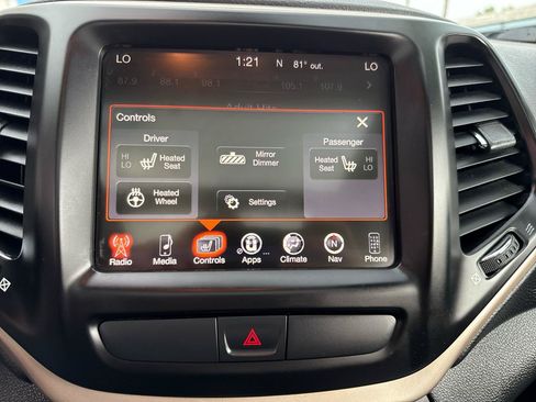 Used 2015 Jeep Cherokee Limited AWD/4WD image 18