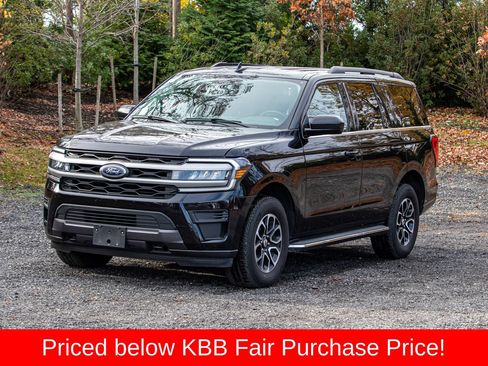 Used 2023 Ford Expedition XLT AWD/4WD image 1