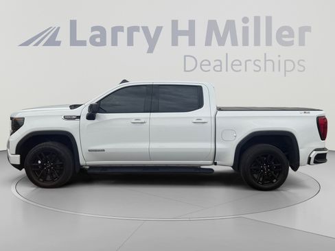 Used 2023 GMC Sierra 1500 Elevation w/ X31 Off-Road Package AWD/4WD image 2