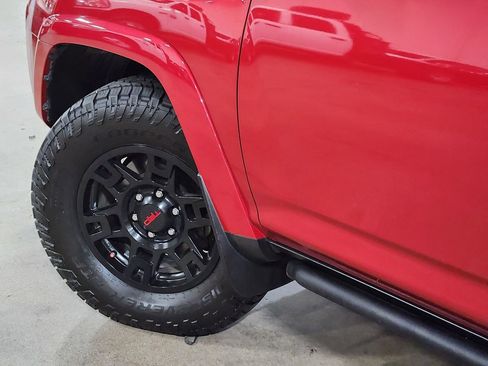 Used 2022 Toyota 4Runner TRD Off-Road Premium AWD/4WD image 23