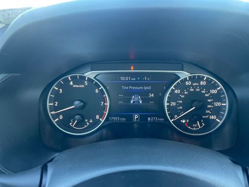 Used 2025 Nissan Altima 2.5 SV FWD image 40