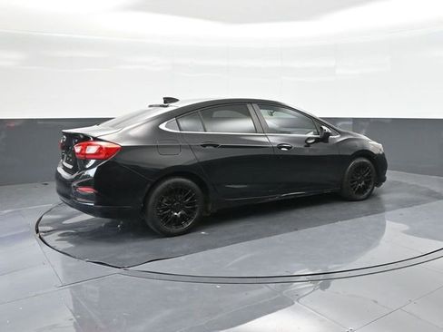 Used 2017 Chevrolet Cruze LT image 15