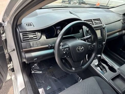Used 2017 Toyota Camry LE FWD image 15
